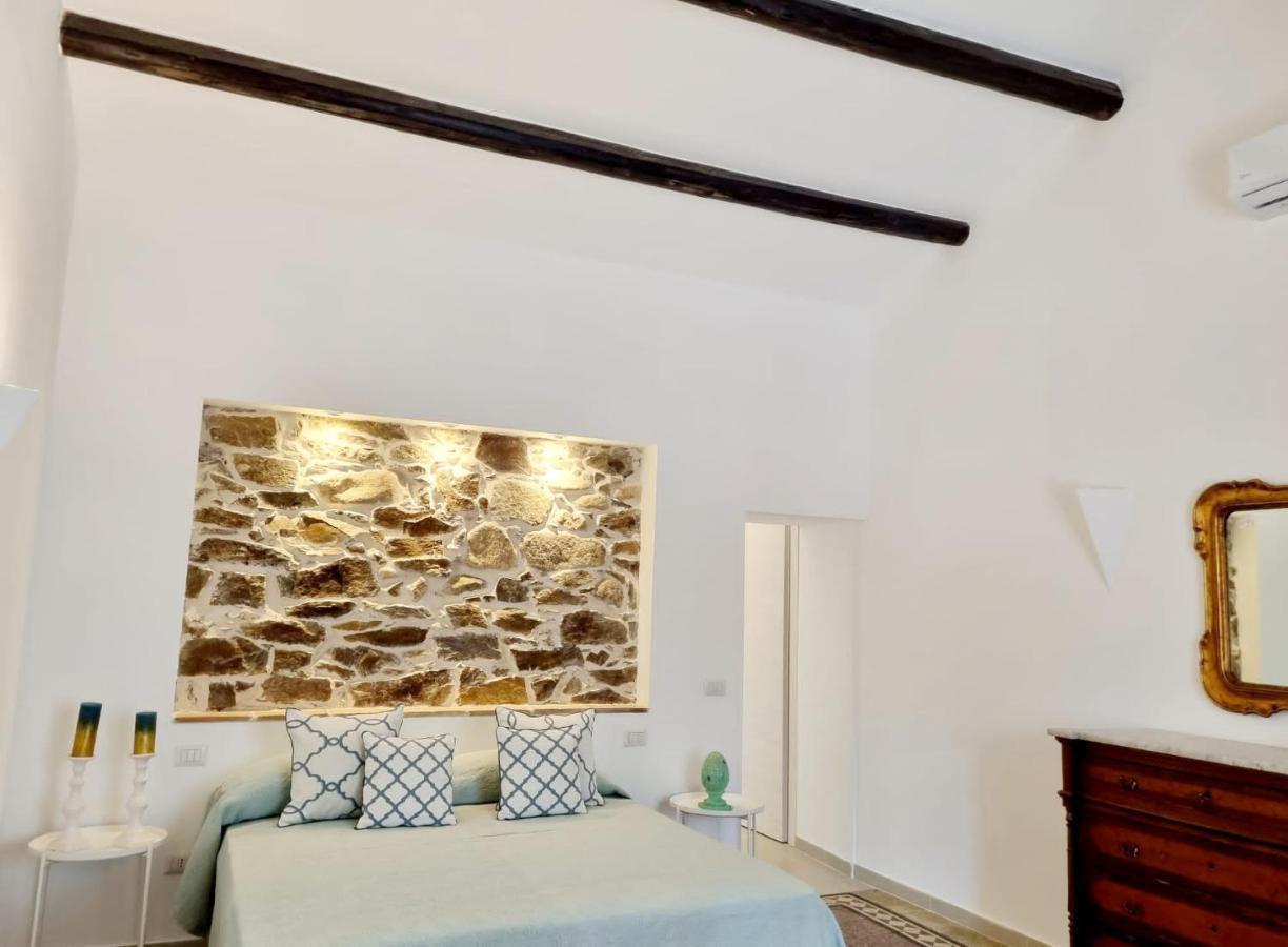 Stazzo San Teodoro La Quercia Piscina Condivisa Leilighet Eksteriør bilde