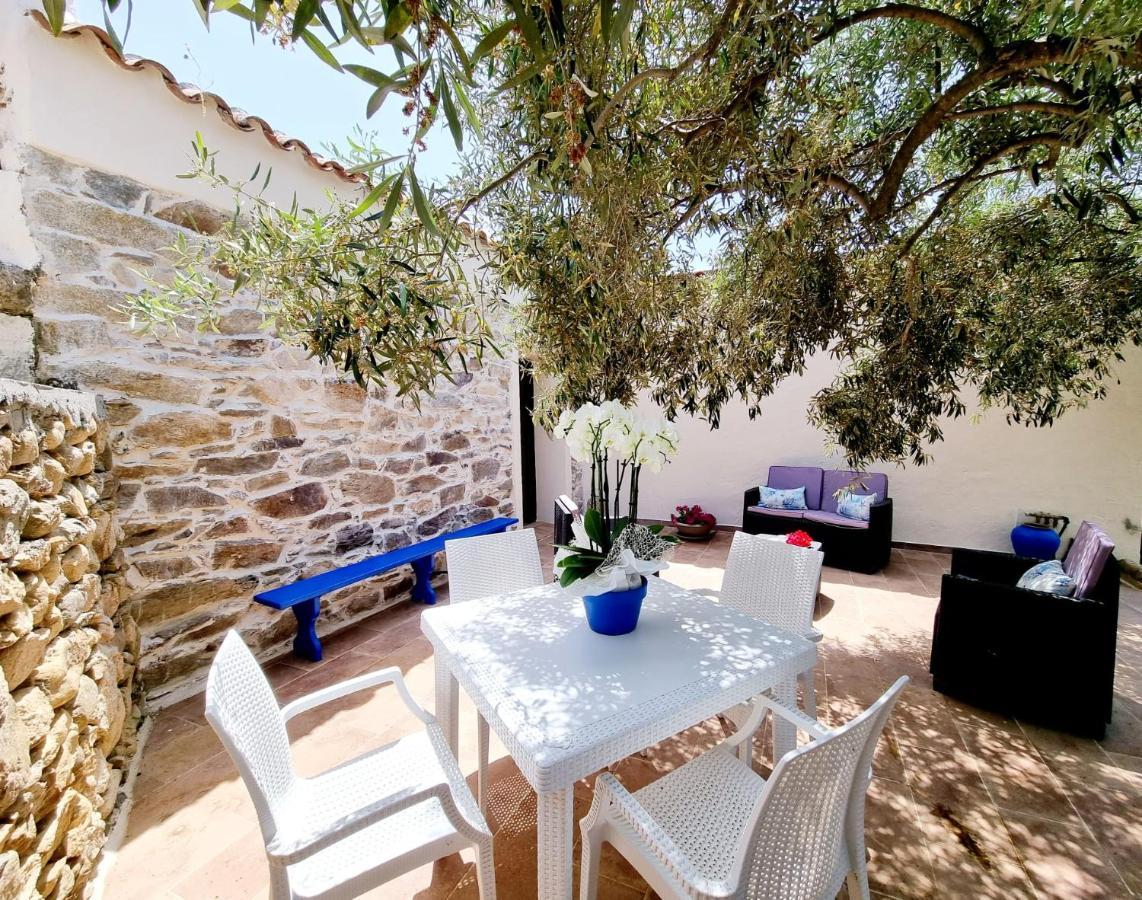 Stazzo San Teodoro La Quercia Piscina Condivisa Leilighet Eksteriør bilde