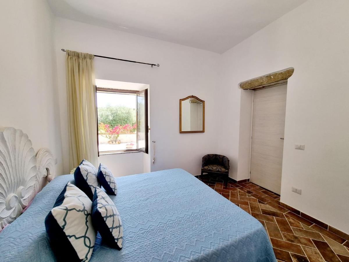 Stazzo San Teodoro La Quercia Piscina Condivisa Leilighet Eksteriør bilde