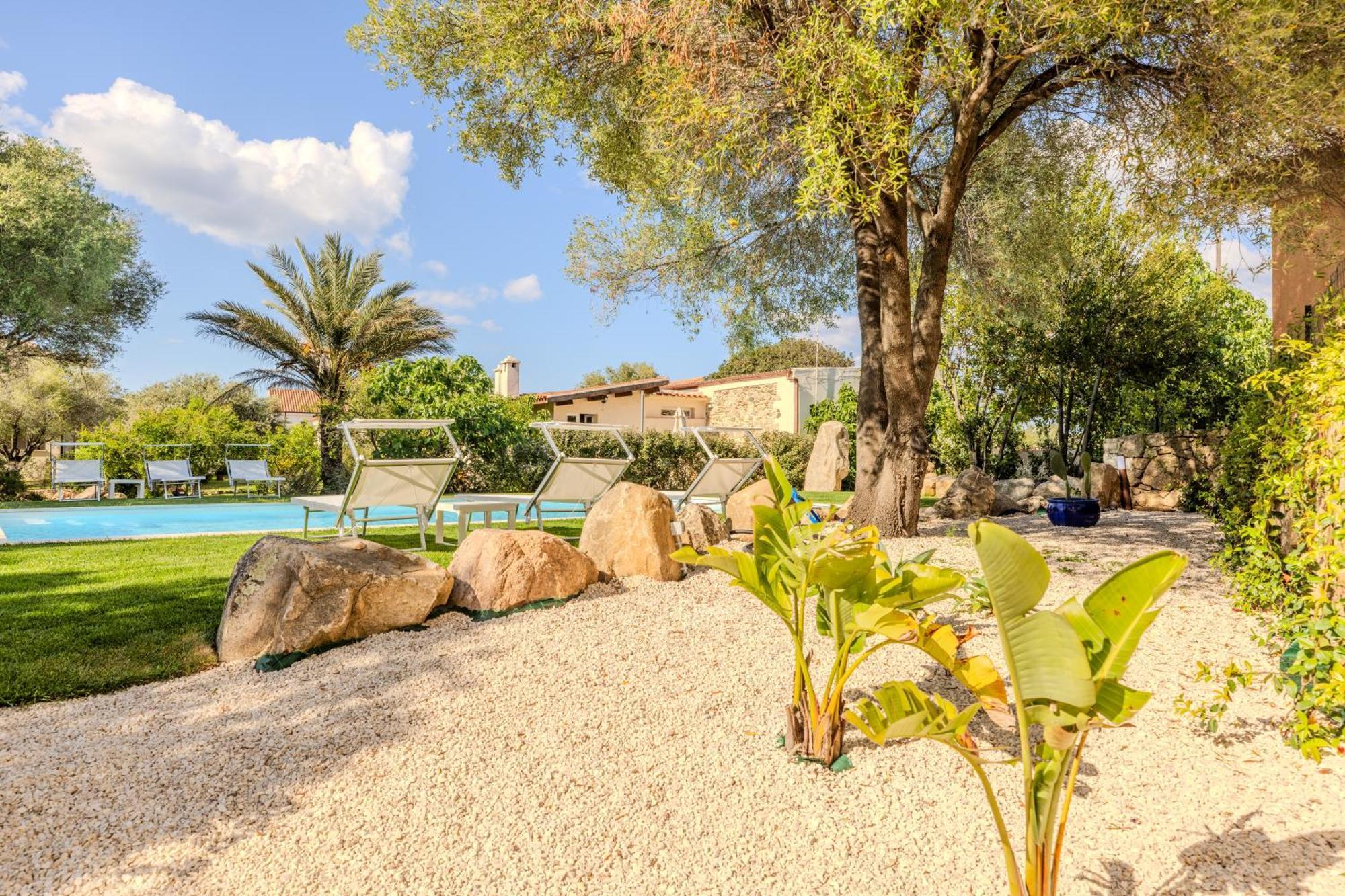 Stazzo San Teodoro La Quercia Piscina Condivisa Leilighet Eksteriør bilde