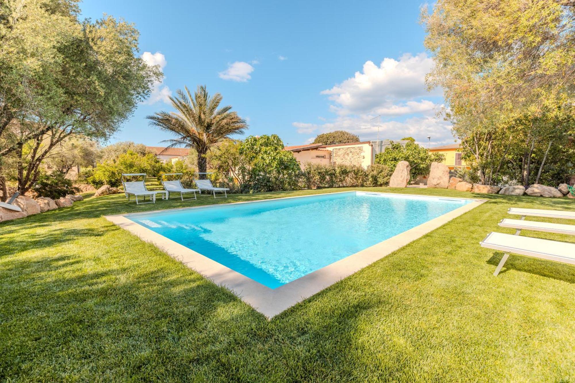 Stazzo San Teodoro La Quercia Piscina Condivisa Leilighet Eksteriør bilde
